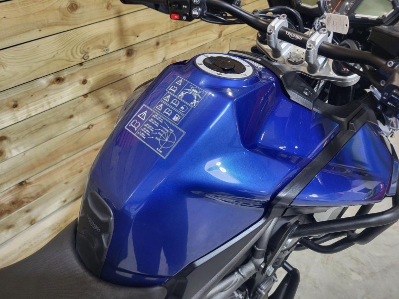 TRIUMPH Explorer