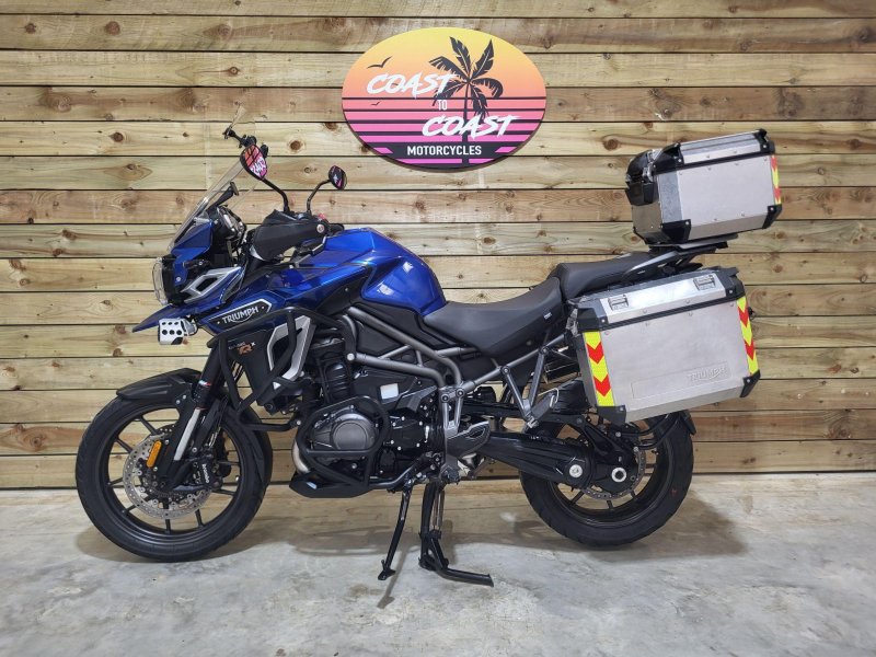 TRIUMPH Explorer