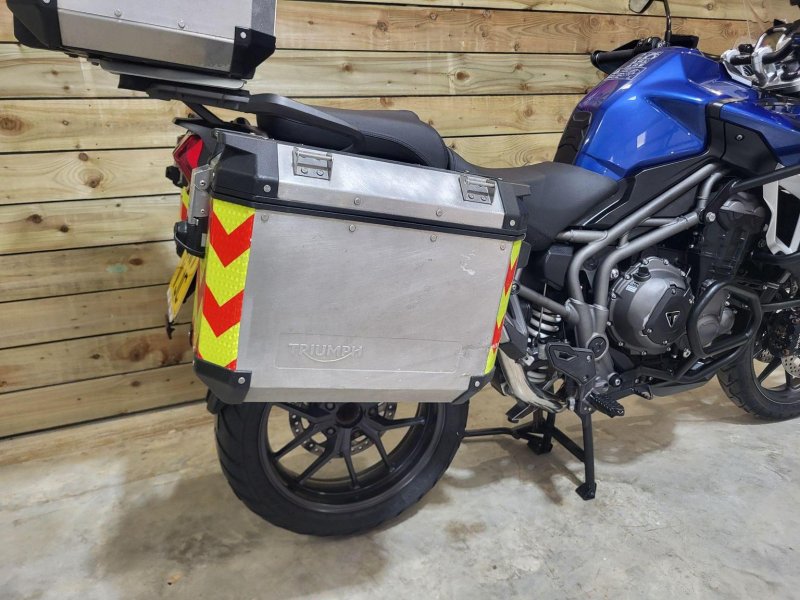 TRIUMPH Explorer