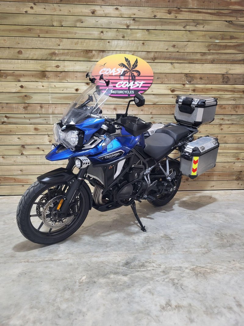 TRIUMPH Explorer