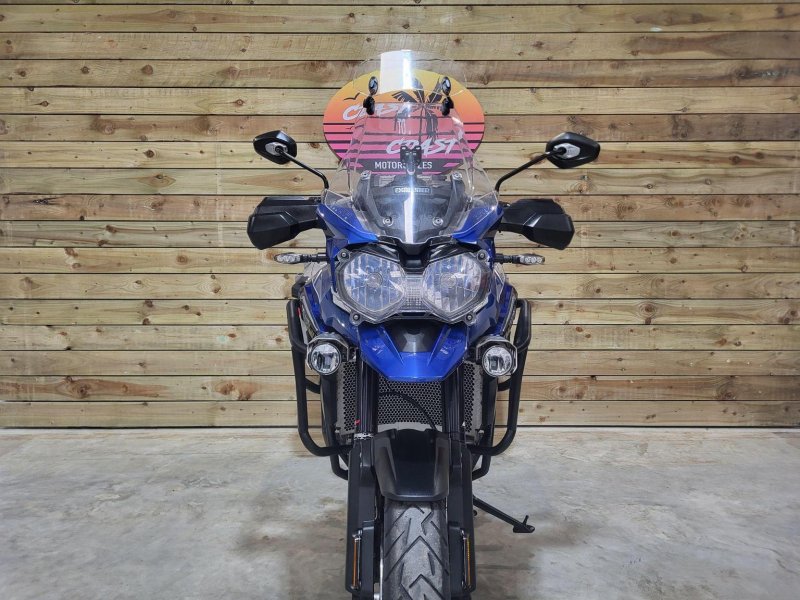 TRIUMPH Explorer