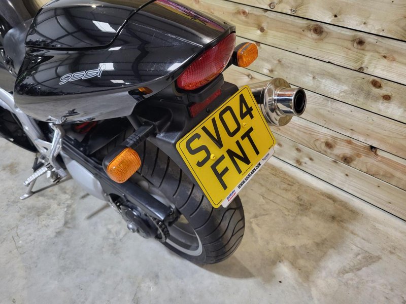 TRIUMPH DAYTONA 955