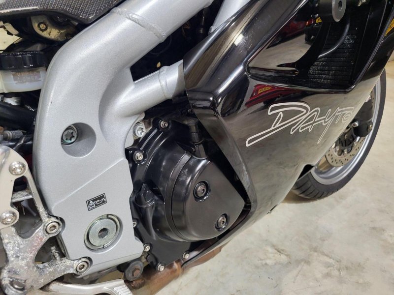 TRIUMPH DAYTONA 955