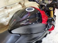 SUZUKI GSX-S1000