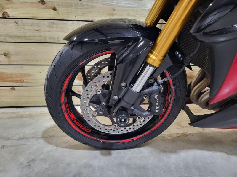 SUZUKI GSX-S1000