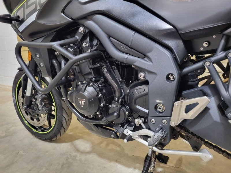 TRIUMPH TIGER 1050