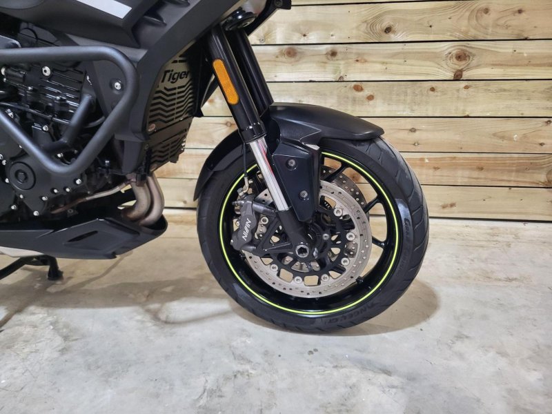 TRIUMPH TIGER 1050