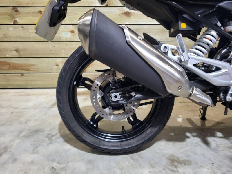 BMW G310R