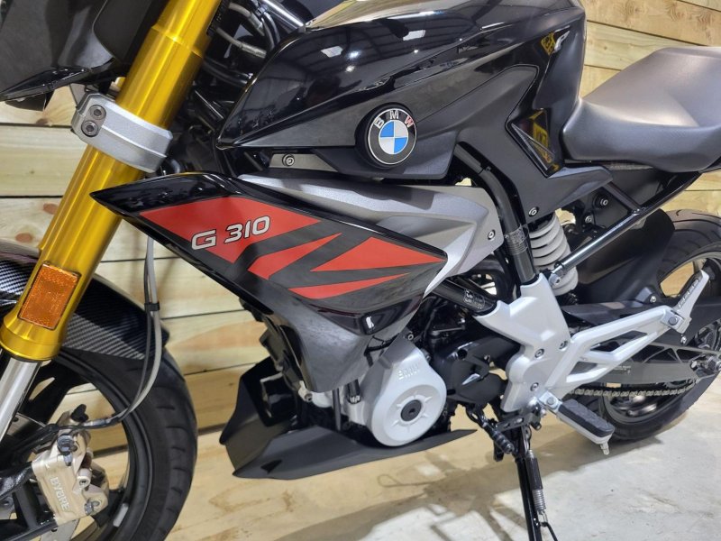 BMW G310R