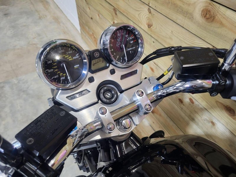 YAMAHA XJR1300