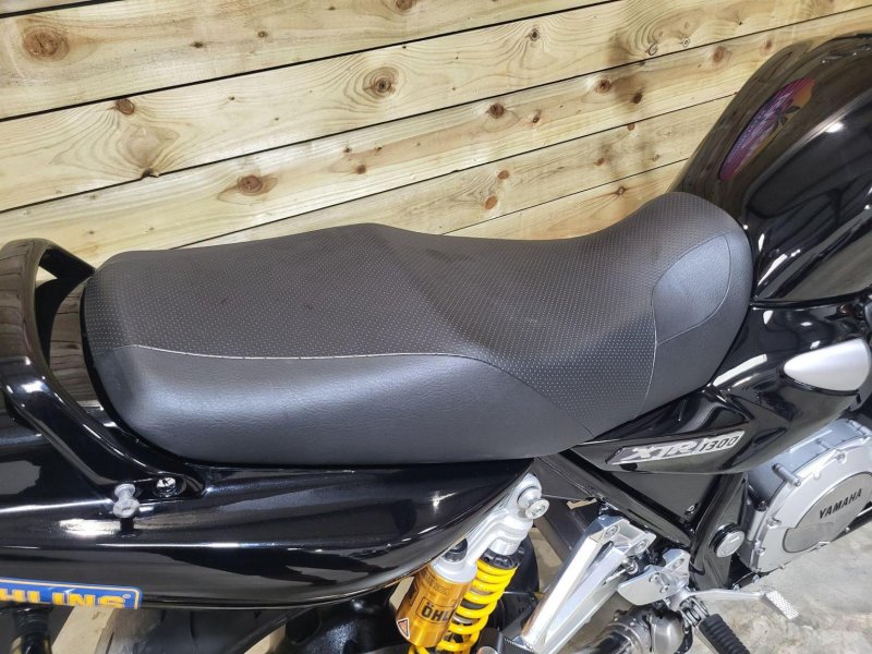YAMAHA XJR1300