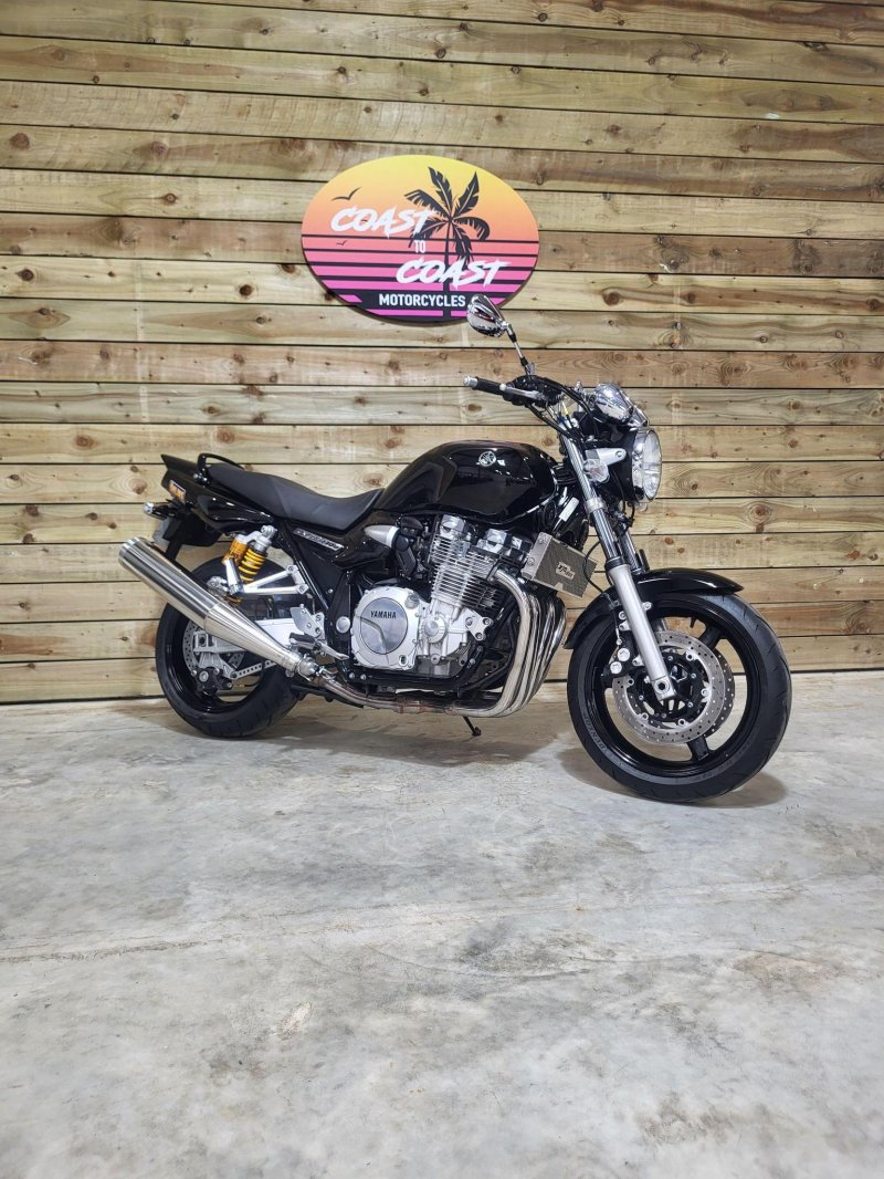 YAMAHA XJR1300