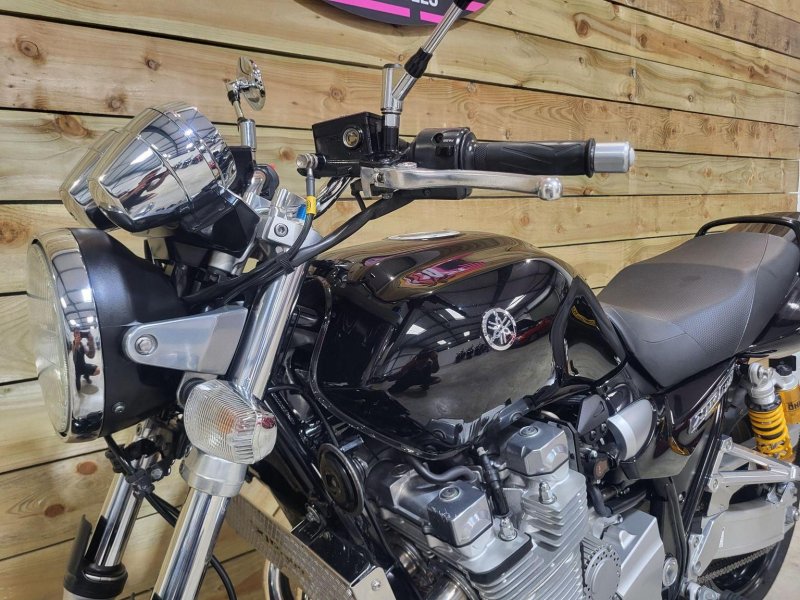 YAMAHA XJR1300