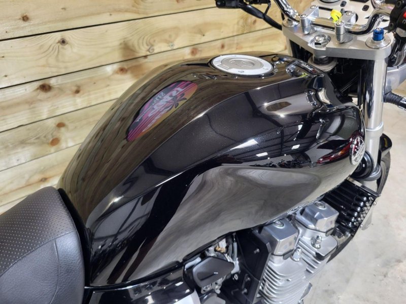 YAMAHA XJR1300