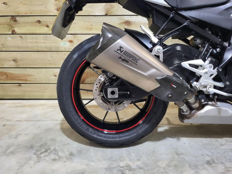 BMW S1000R