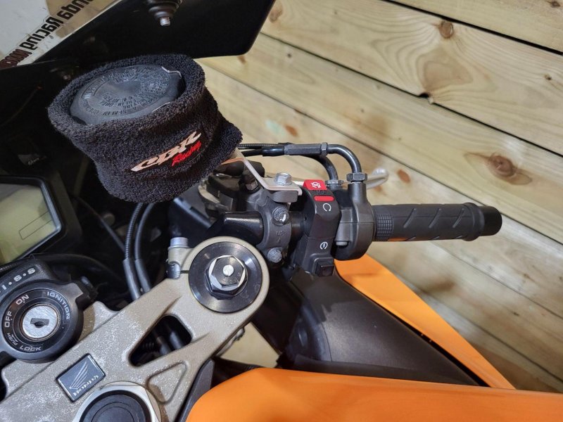 HONDA CBR1000RR Fireblade
