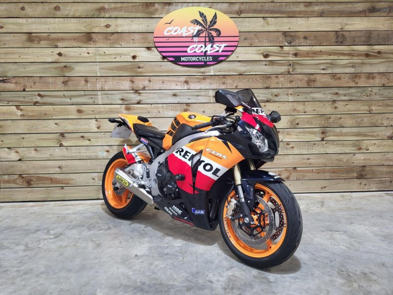 HONDA CBR1000RR Fireblade