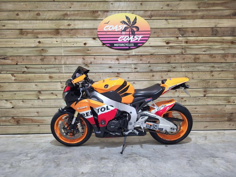 HONDA CBR1000RR Fireblade