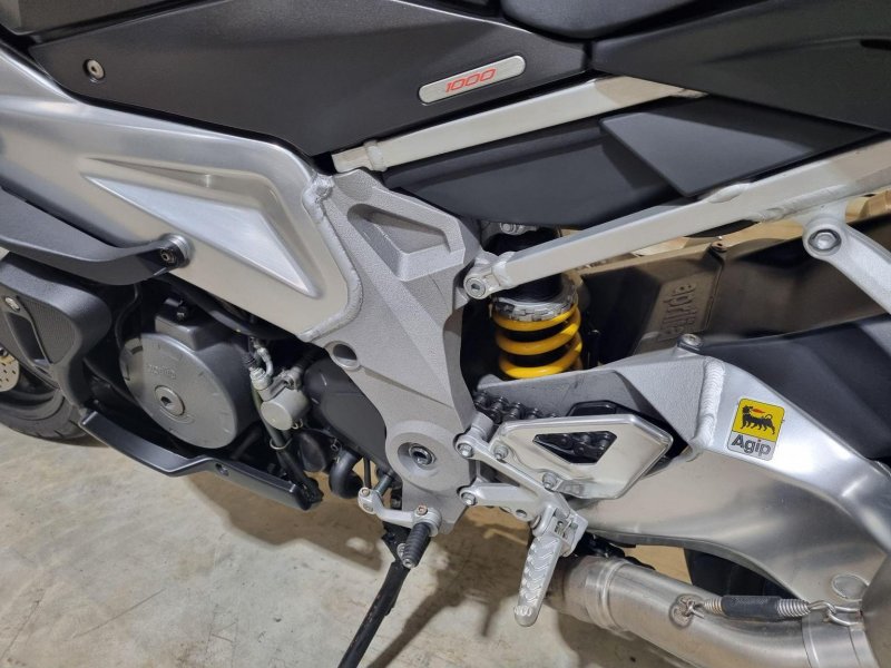APRILIA Tuono 1000