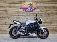 TRIUMPH STREET TRIPLE 675