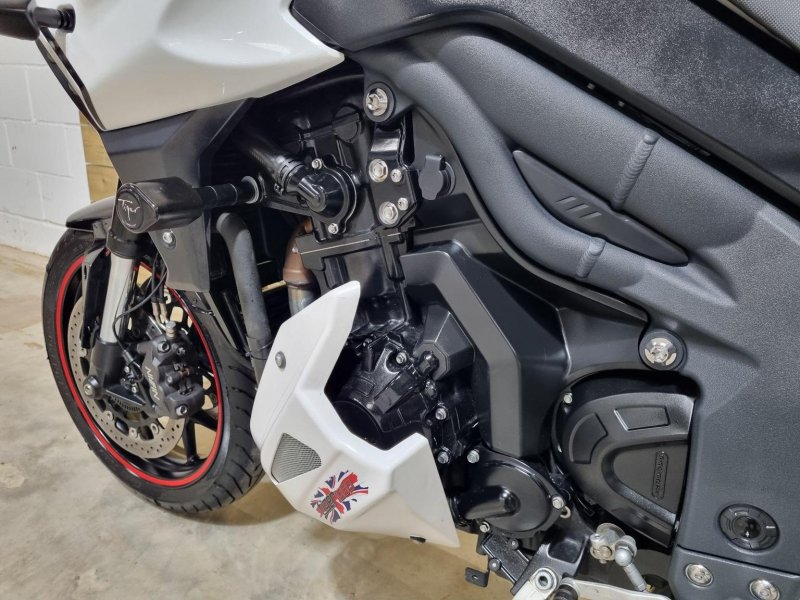 TRIUMPH TIGER 1050