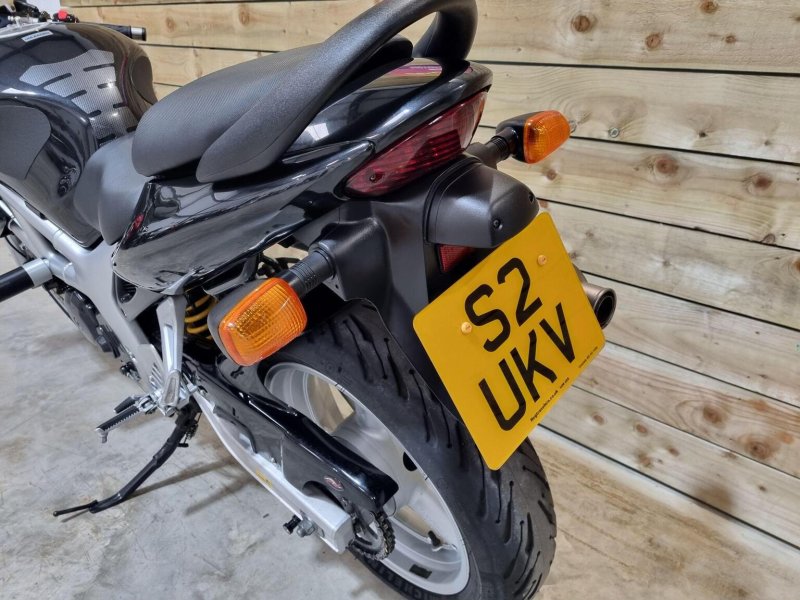 SUZUKI SV650S