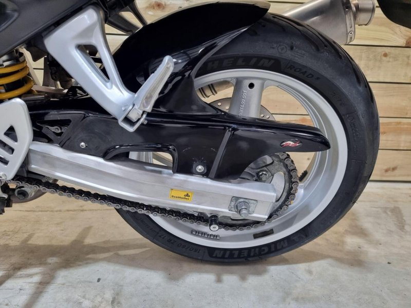SUZUKI SV650S
