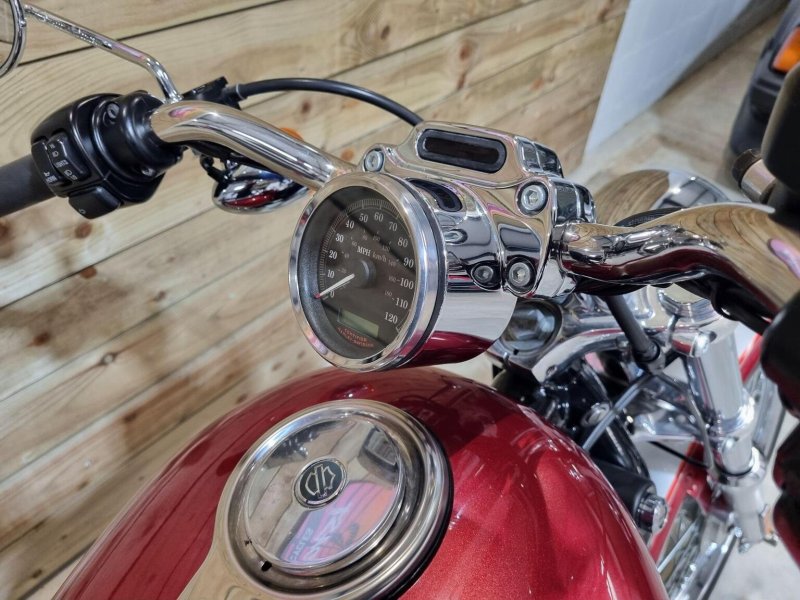 HARLEY-DAVIDSON Sportster