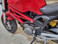 DUCATI MONSTER 696