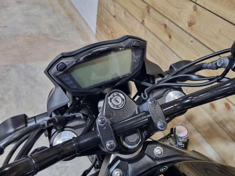 SUZUKI SV650