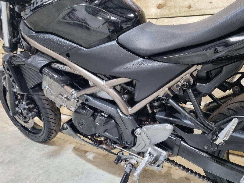 SUZUKI SV650