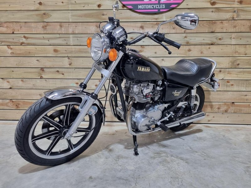 YAMAHA XS