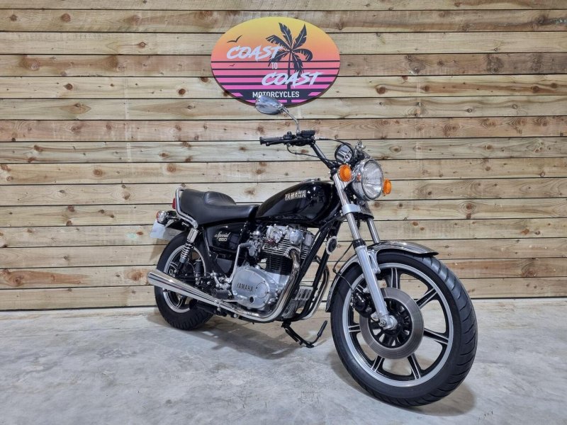 YAMAHA XS