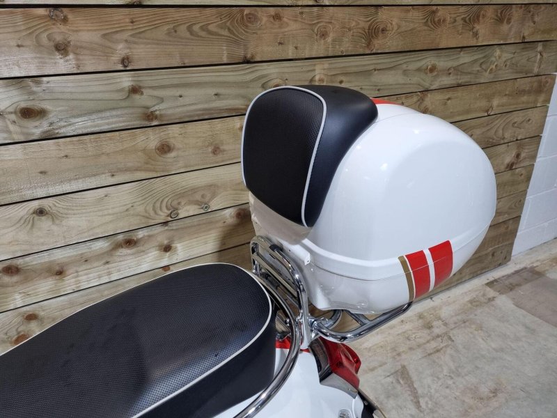 PIAGGIO Vespa