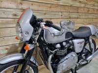 TRIUMPH THRUXTON 900