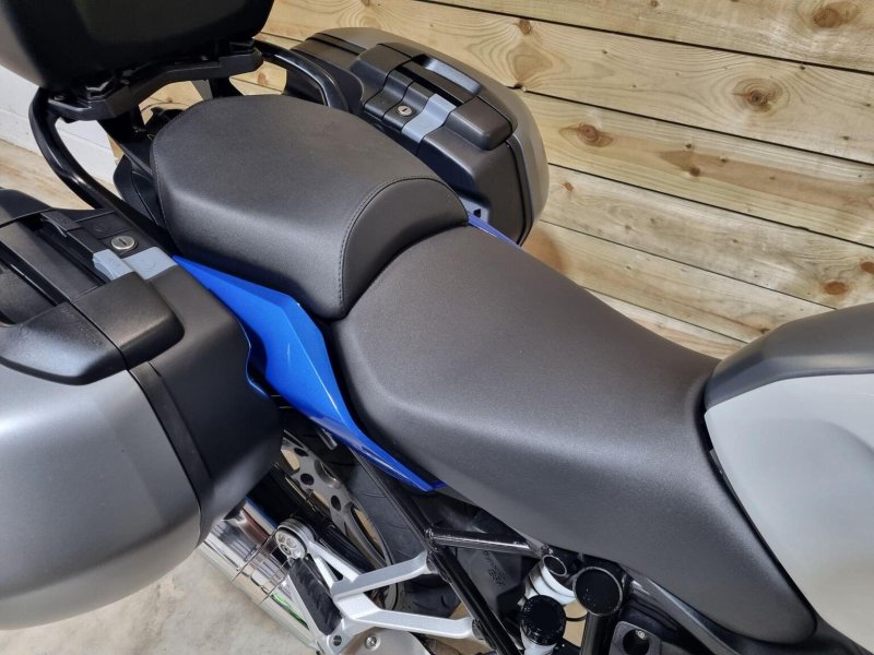 BMW R1200RS